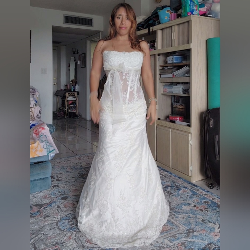 Pnina wedding gown